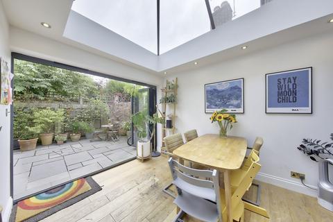 2 bedroom end of terrace house for sale, High Street, Kingston Upon Thames KT1