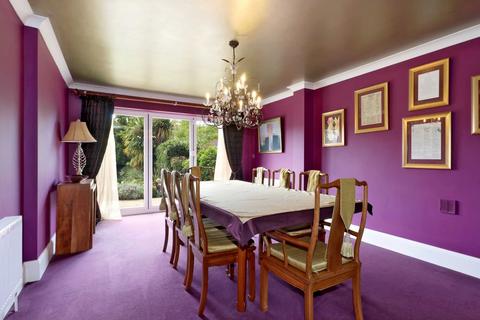 26 Caledon Road, Beaconsfield, HP9 2BX