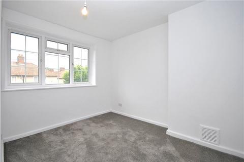 32 Kersey Gardens, London, SE9 4JY