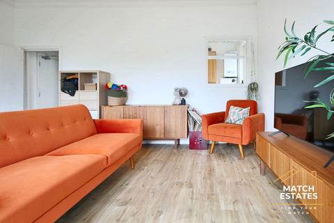 Flat 5, Adelphi Court, 2 Augusta Gardens, Folkestone, CT20 2RR