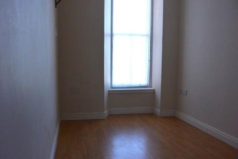 2 bedroom flat to rent, High Street, Arbroath, Angus
