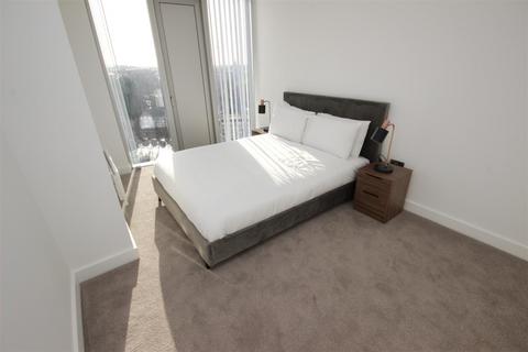 1 bedroom apartment to rent, Deansgate Square, Owen Street, Manchester M15