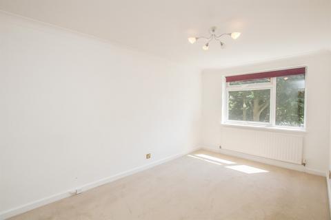 3 bedroom flat for sale, Greenacres, Hendon Lane, Finchley N3