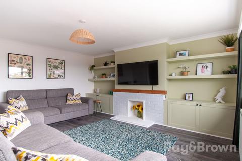 26 Denbigh Way, Barry, CF62 9AT