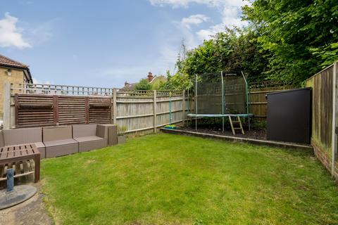 25 Fairdene Road, Coulsdon, CR5 1RD