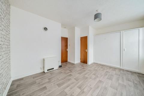 1 bedroom flat for sale, Andover Road, Ludgershall, Andover, SP11 9LZ