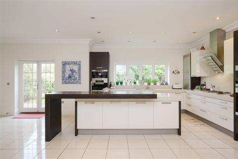 Moles House Leigh Place, Cobham, KT11 2HL