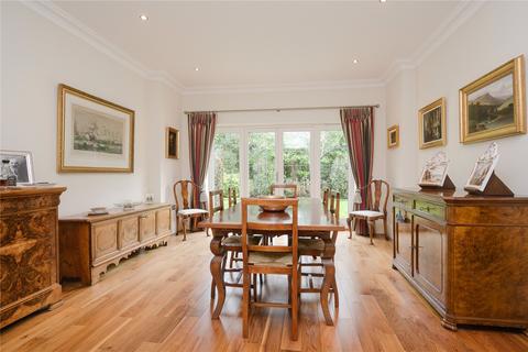 Moles House Leigh Place, Cobham, KT11 2HL