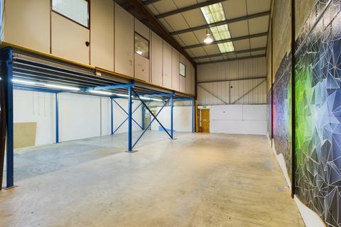 Industrial unit to rent, Queens Road, Barnet EN5