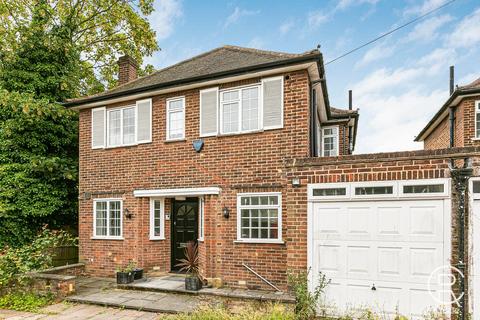 4 bedroom detached house for sale, Heath Close, London, W5