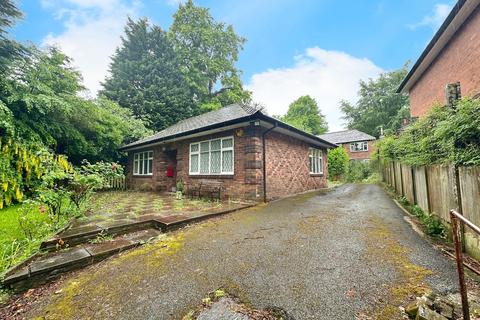 3 bedroom detached bungalow for sale, Moor End Avenue, Salford, M7