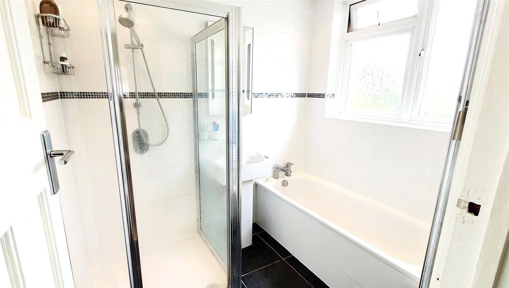 Bath/Shower Room