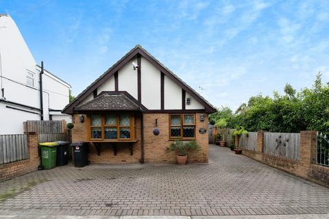 229 Greensward Lane, Hockley, SS5 5JN