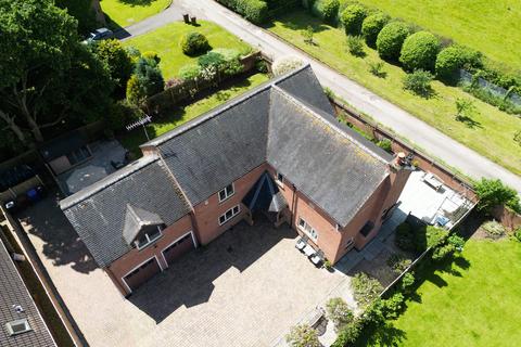 Stonewood House Fauld Lane, Tutbury, Burton-on-trent, DE13 9GU