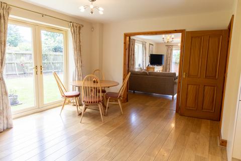 Stonewood House Fauld Lane, Tutbury, Burton-on-trent, DE13 9GU