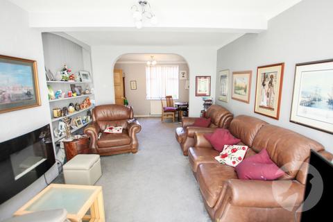 32 Restons Crescent, London, SE9 2JA