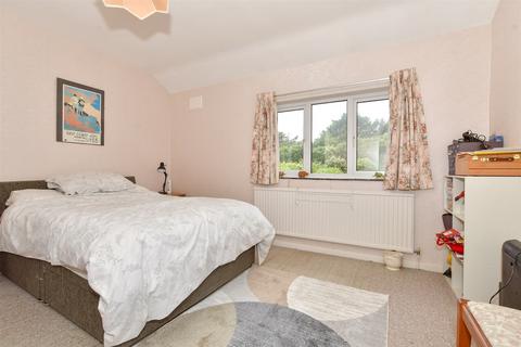 24 Carlton Avenue, Broadstairs, CT10 1AQ
