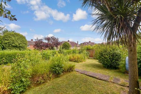 24 Carlton Avenue, Broadstairs, CT10 1AQ