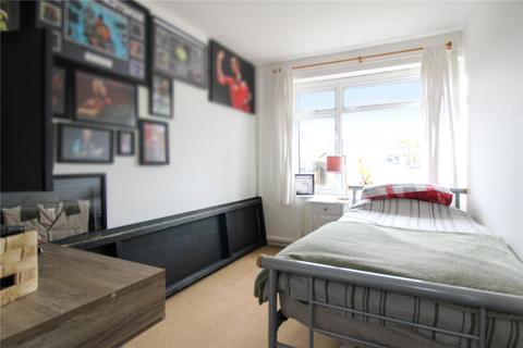 25 Falconscroft, Swindon, SN3 5AF