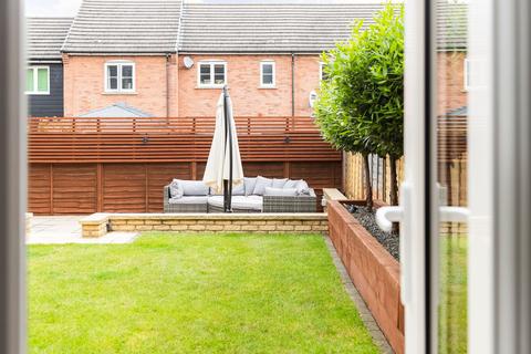 37 Blackthorn Road, Didcot, OX11 6AY