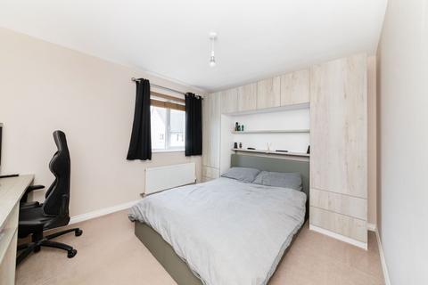 37 Blackthorn Road, Didcot, OX11 6AY