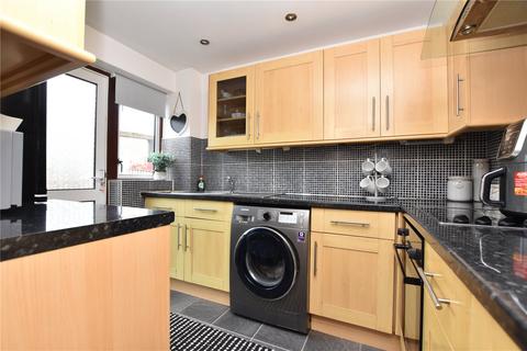 3 bedroom semi-detached house for sale, Topcliffe Avenue, Morley, Leeds, West Yorkshire