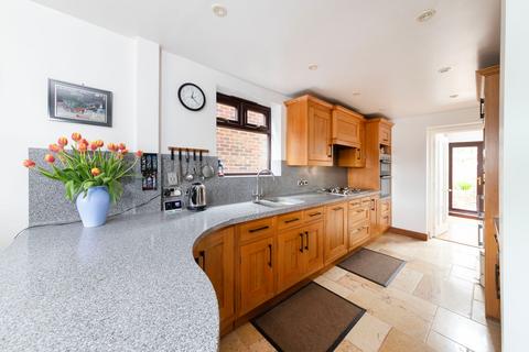 16 Cromwell Drive, Didcot, OX11 9RB