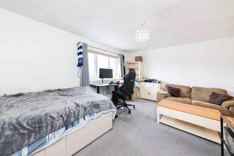 9 Exeter Court, Didcot, OX11 8UH