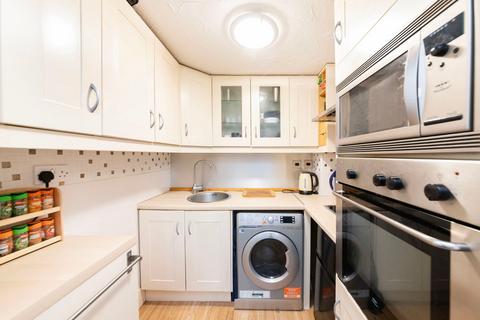 9 Exeter Court, Didcot, OX11 8UH