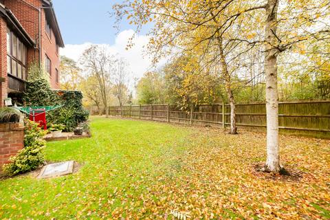 9 Exeter Court, Didcot, OX11 8UH