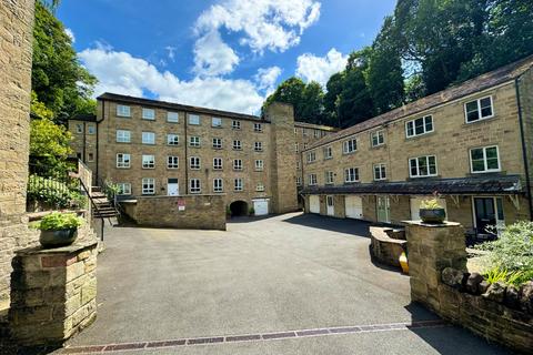 4 bedroom flat to rent, Wildspur Grove, New Mill, Holmfirth, West Yorkshire, HD9