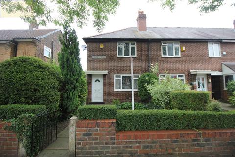 2 bedroom semi-detached house for sale, Winchester Road, Stretford