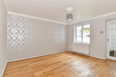 1 Birkhall Close, Chatham, ME5 7QD