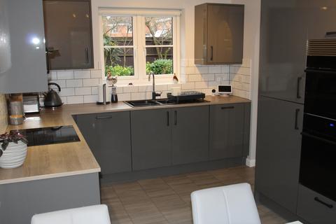 10 Blansby Chase, Emerson Valley, Milton Keynes, MK4 2LT