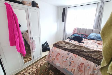 1 bedroom flat for sale, Pavilion Way, Edgware