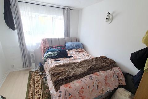 12 Pavilion Way, Edgware, HA8 9YR