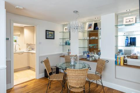 2 bedroom flat for sale, Ridgway, Wimbledon, London, SW19