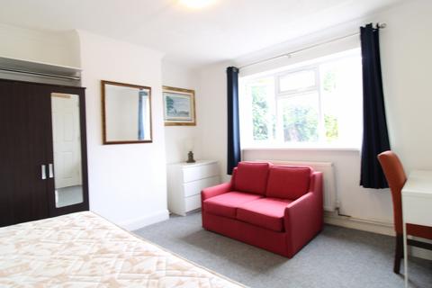 undefined, Beechtree Avenue, Englefield Green TW20