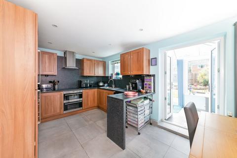 9 Clarendon Close, Abingdon, OX14 3XH