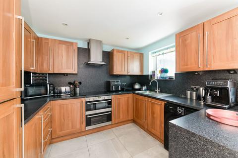 9 Clarendon Close, Abingdon, OX14 3XH