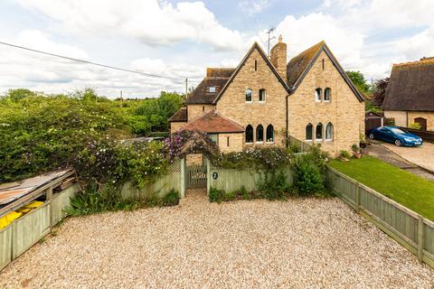 3 bedroom semi-detached house for sale, New Road, Wantage OX12