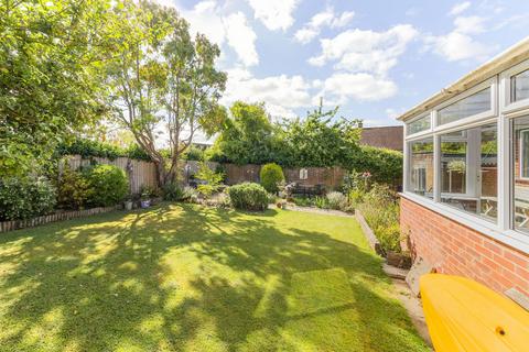 2 bedroom detached bungalow for sale, Kirk Close, Oxford OX1