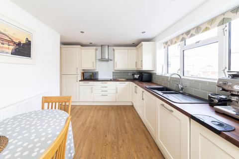 53 Buscot Drive, Abingdon, OX14 2BL