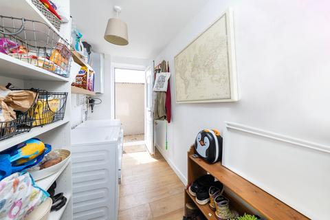 53 Buscot Drive, Abingdon, OX14 2BL