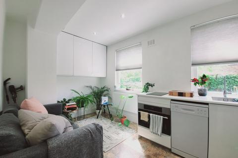 1 bedroom flat to rent, Heath Hurst Road, London NW3