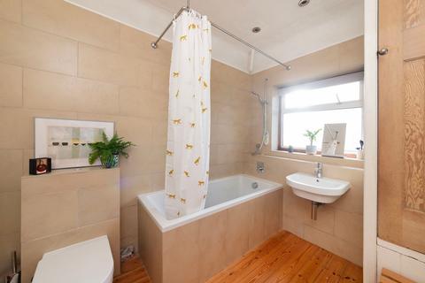 12 Abbott Road, Abingdon, OX14 2DT