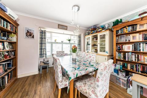 39 Crosslands Drive, Abingdon, OX14 1JU