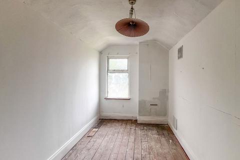 3 bedroom end of terrace house for sale, 291 Station Road, Rainham, Gillingham, Kent, ME8 7PT