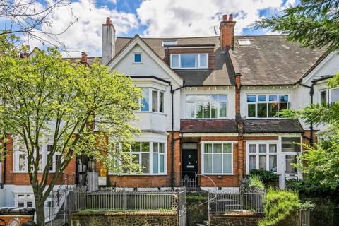 4 bedroom terraced house to rent, Burgess Hill, The Hocrofts, NW2