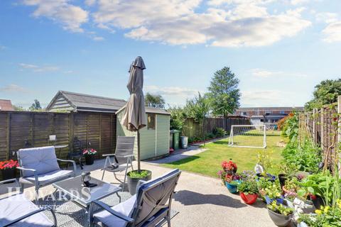 4 bedroom detached house for sale, Kirkley Run, Lowestoft